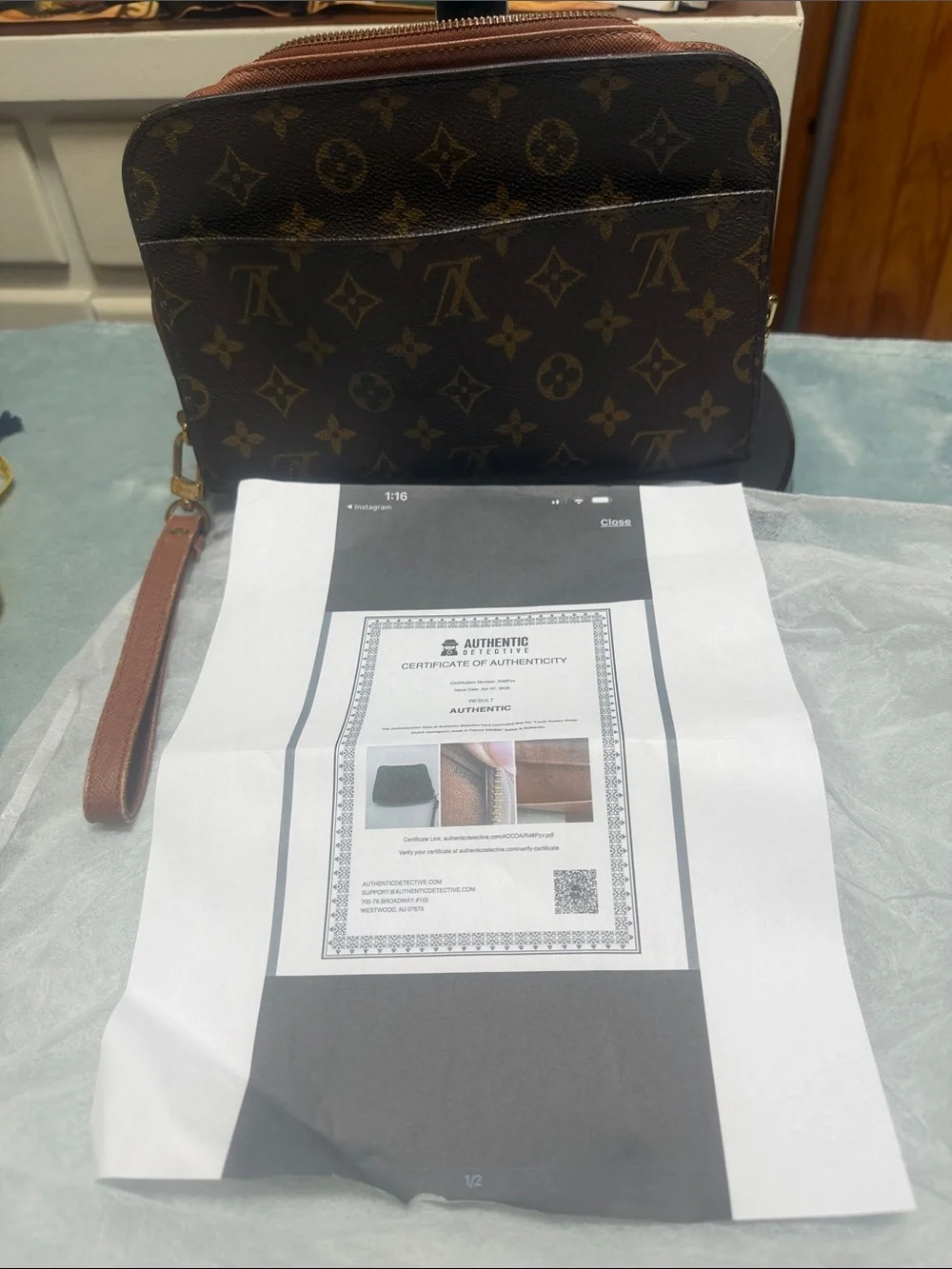 N/A compact wristlet pattern